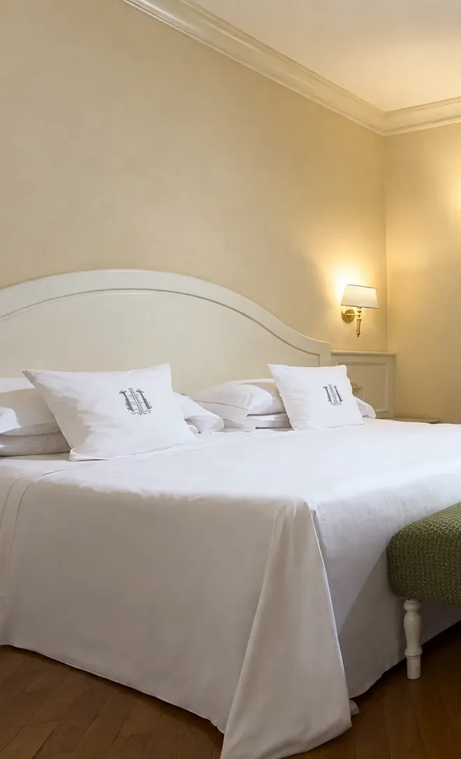 Letto di una camera Classic dell'hotel